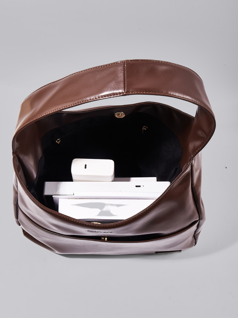 Minimalist Hobo Shoulder Bag – Vegan Leather