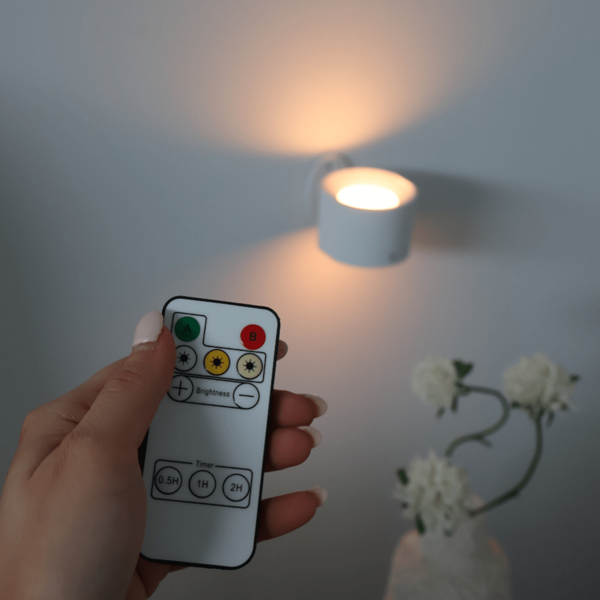 Magnetic Wireless LED Wall Lamp with Motion Sensor – USB Rechargeable, Black Design, 3 Lighting Modes