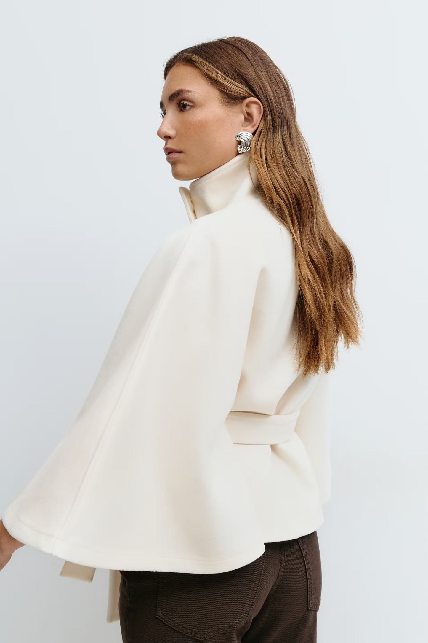 Women's Cape Jacket – Elegant Draped Outerwear for Fall 2025