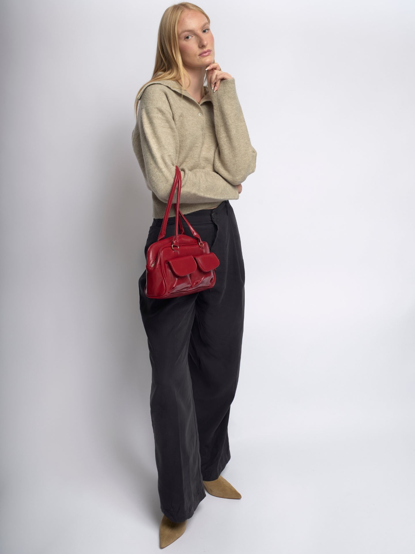 Vegan Leather Black Handbag with Dual Front Pockets – Stylish & Spacious