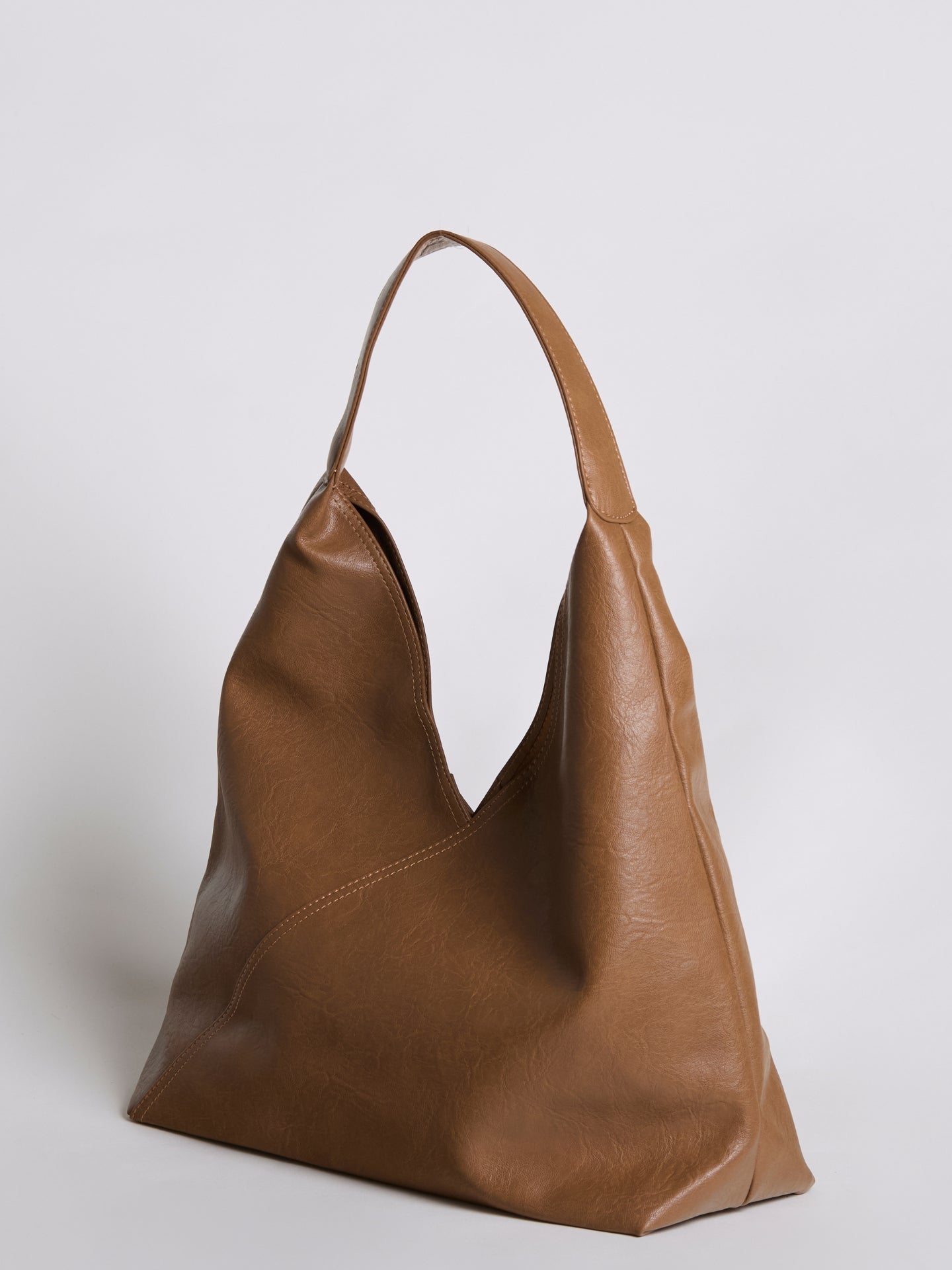 Vegan Leather Hobo Bag – Spacious, Timeless & Cruelty-Free Black Shoulder Tote