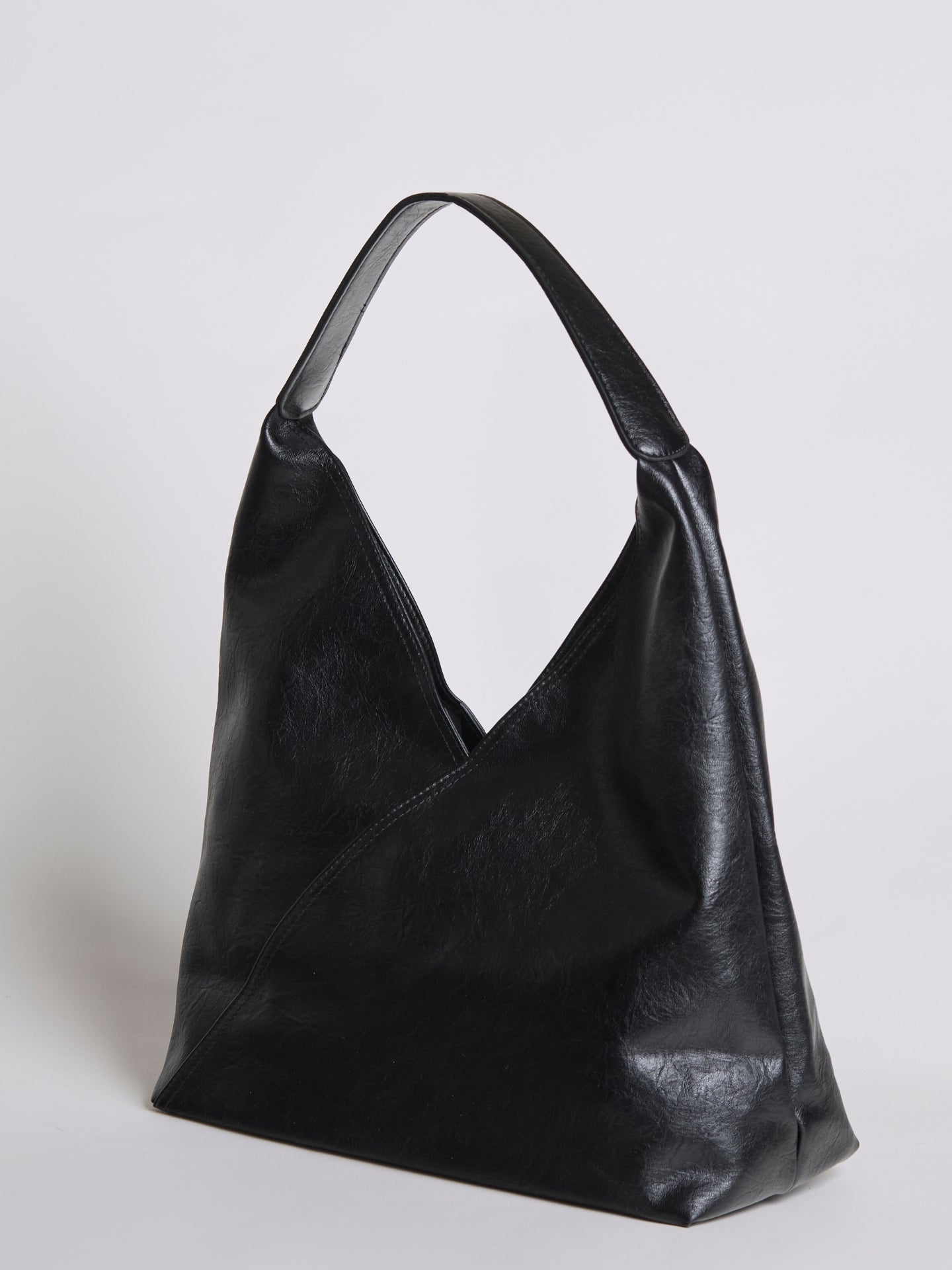 Vegan Leather Hobo Bag – Spacious, Timeless & Cruelty-Free Black Shoulder Tote