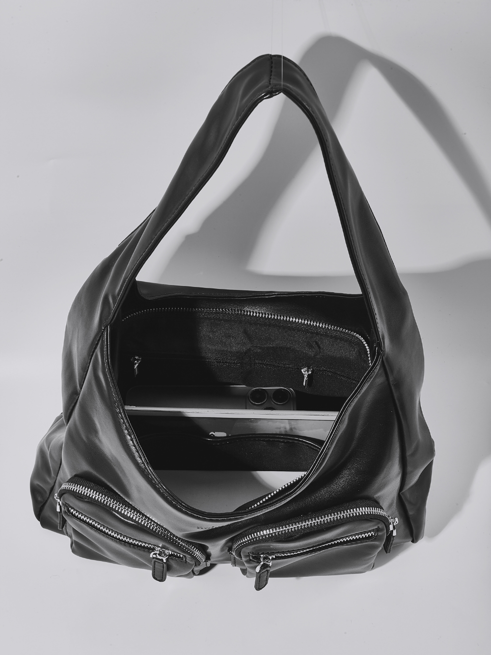 Modern Shoulder Bag with Front Pockets – Vegan Leather
