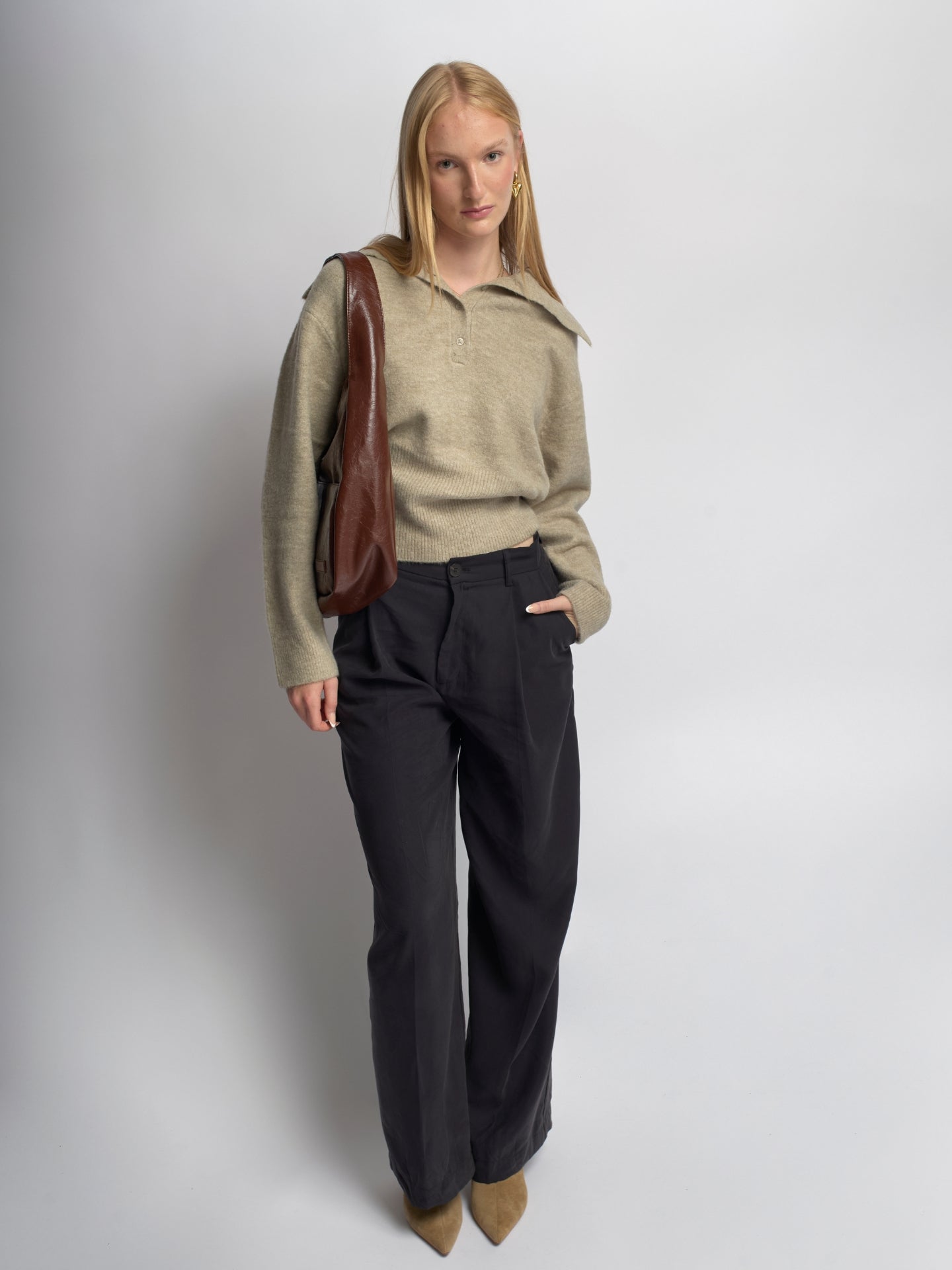 Black Vegan Leather Half-Moon Shoulder Bag – Elegant & Versatile