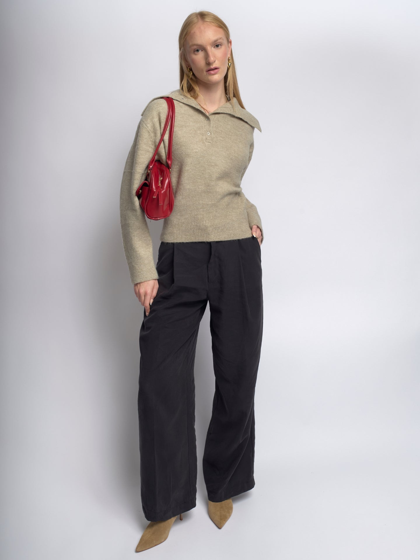 Vegan Leather Black Handbag with Dual Front Pockets – Stylish & Spacious