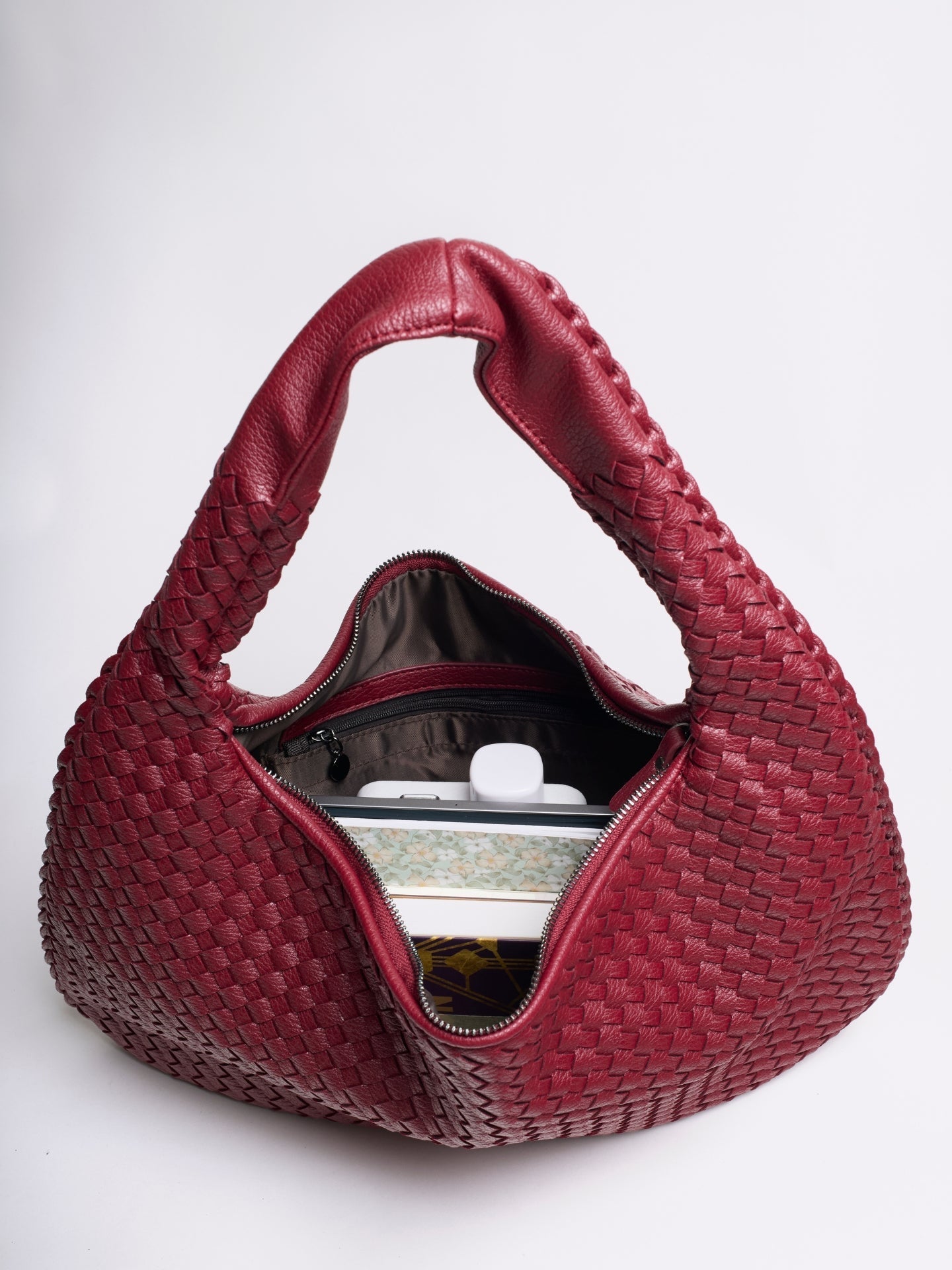 Spacious Braided Women’s Shoulder Bag – Black & Red Elegant Daily Handbag