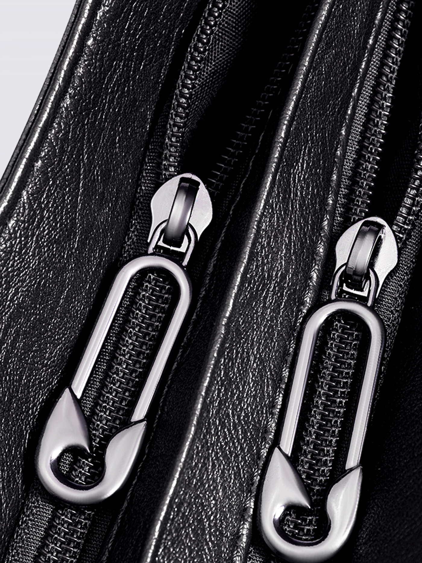 Vegan Leather Shoulder Bag with Multiple Pockets – Practical & Stylish