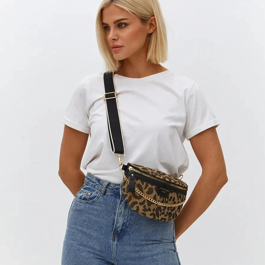 Trendy Leopard Print Crossbody Bag with Gold Chain – Adjustable Strap & Versatile Design