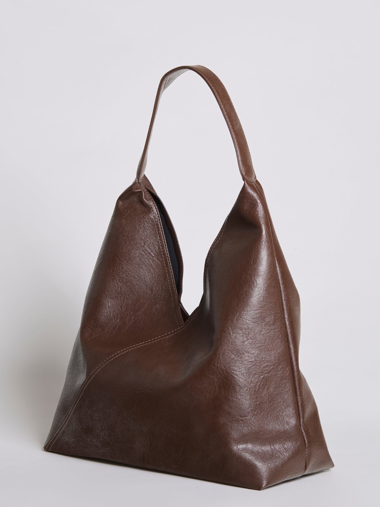 Vegan Leather Hobo Bag – Spacious, Timeless & Cruelty-Free Black Shoulder Tote