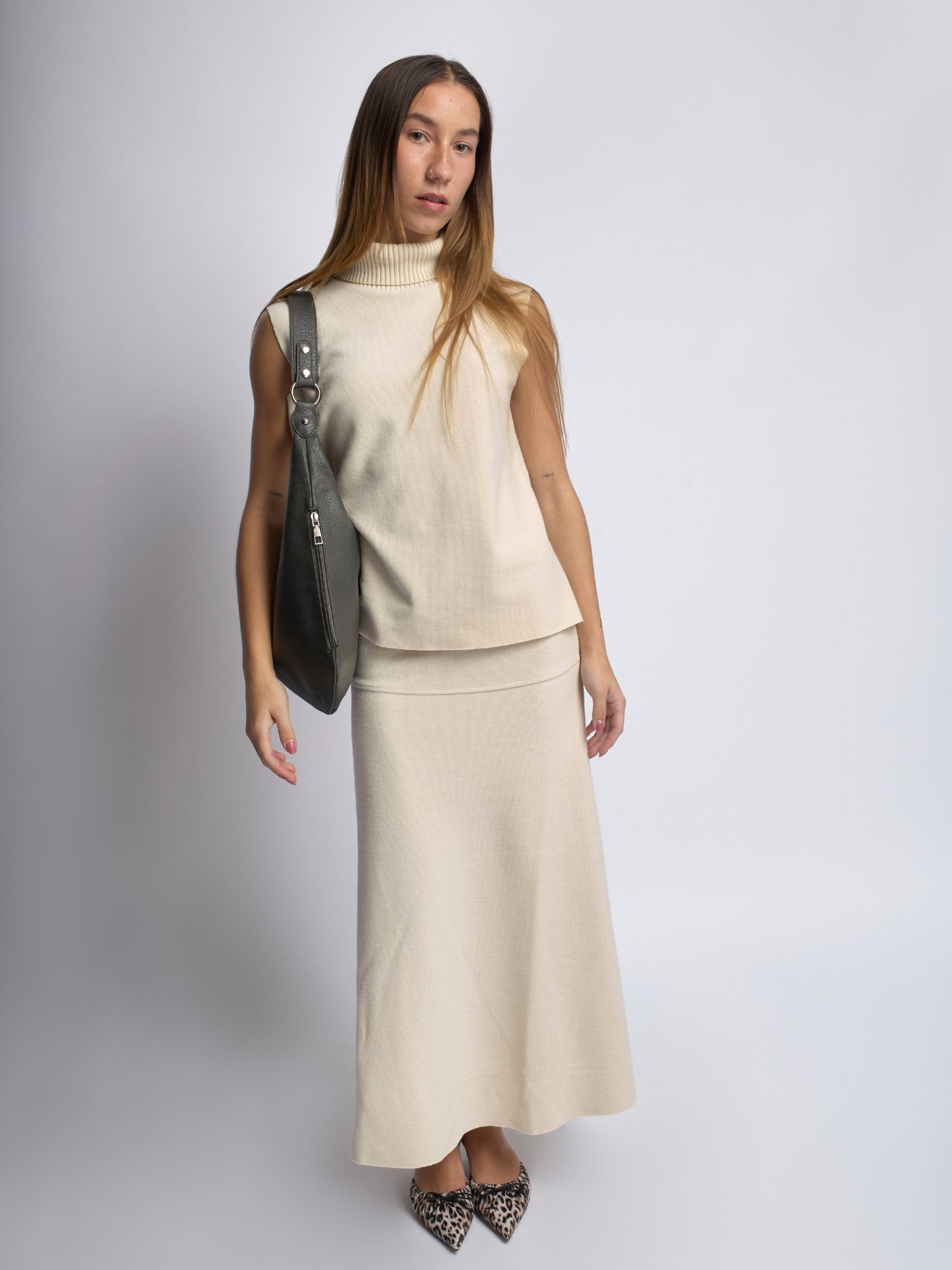 Spacious Shoulder Bag – Vegan Leather