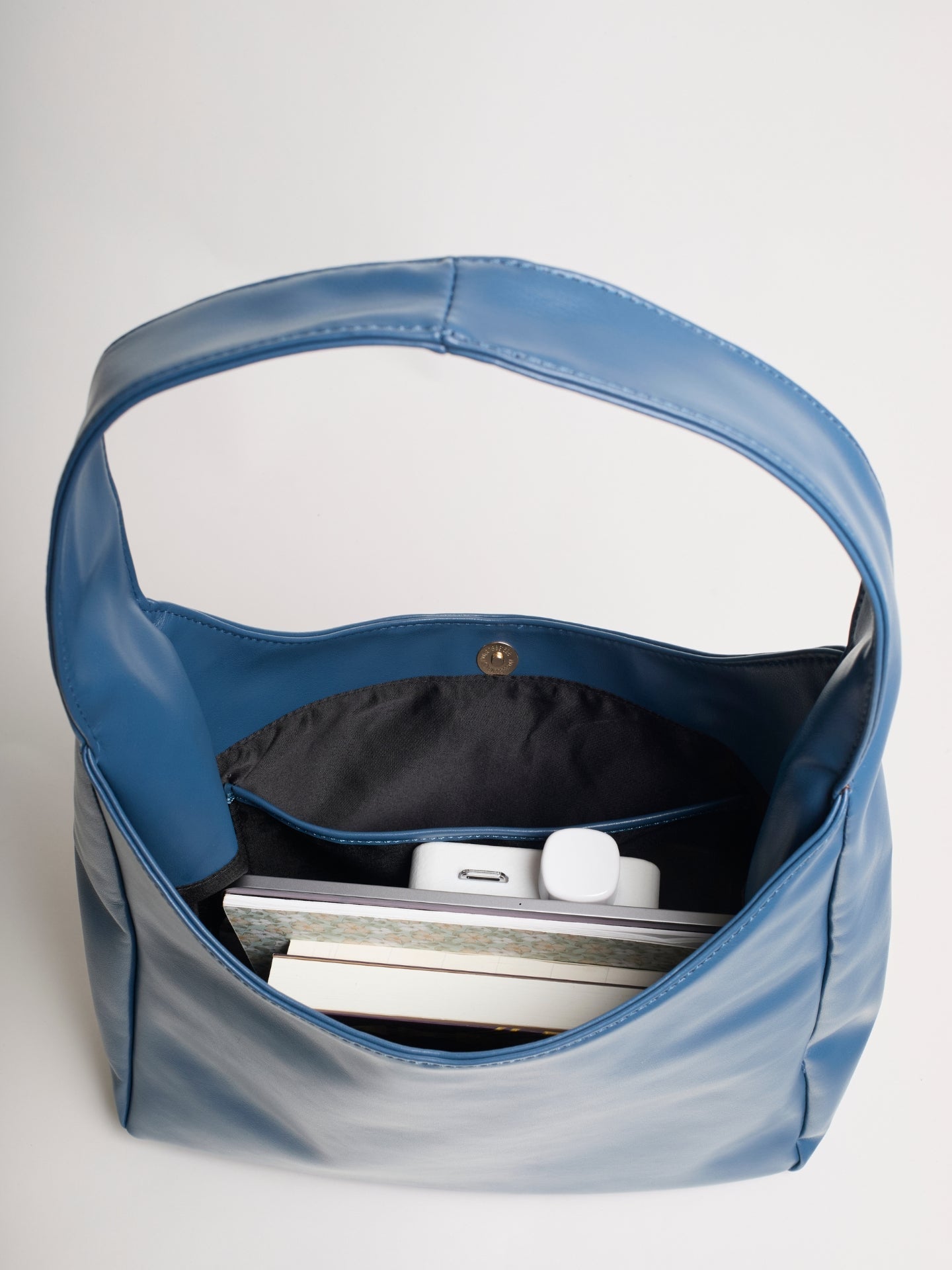 Minimalist Hobo Shoulder Bag – Vegan Leather