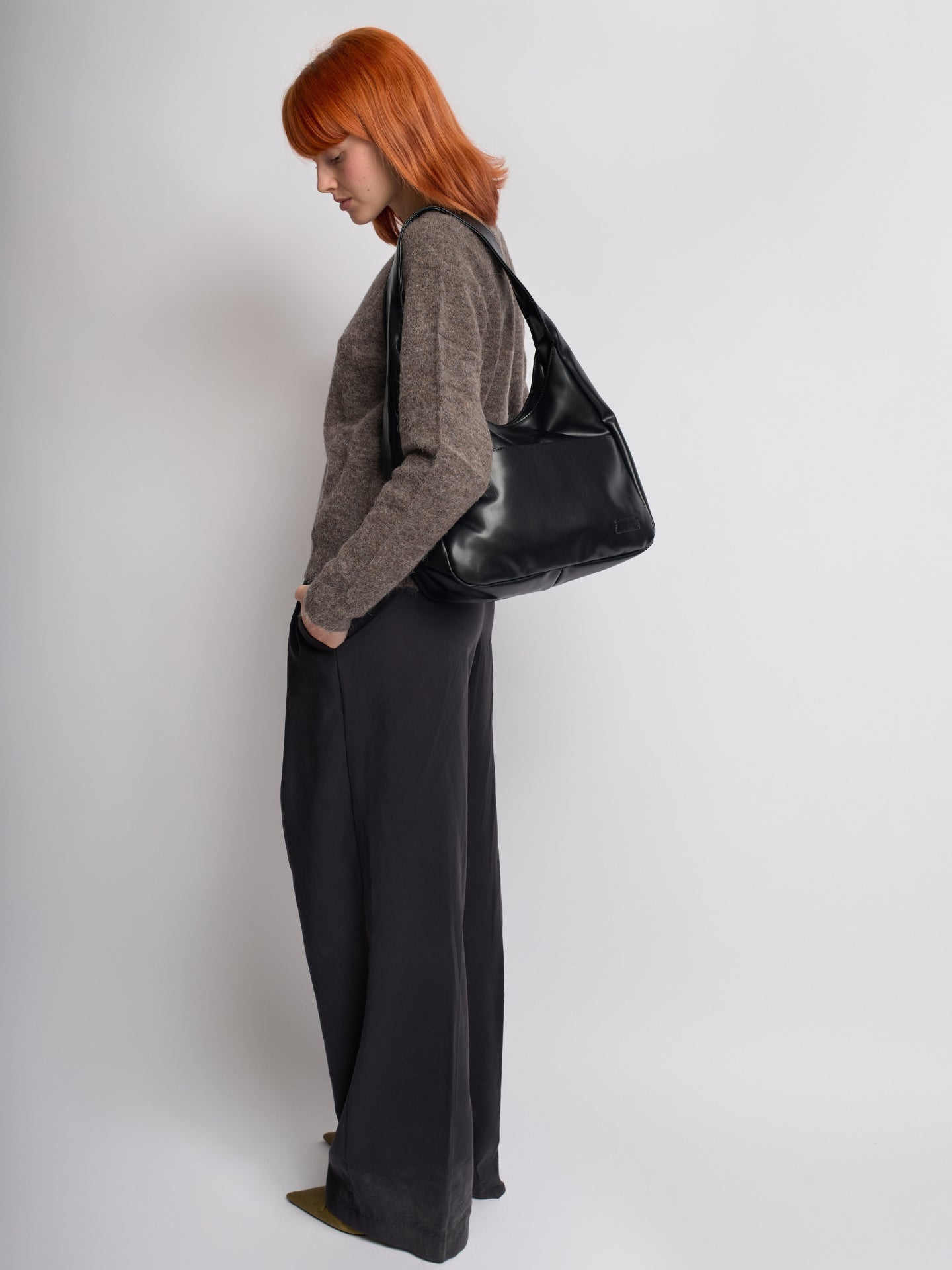 Minimalist Hobo Shoulder Bag – Vegan Leather