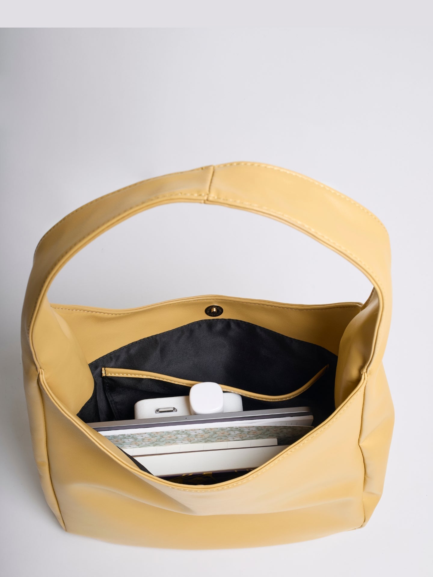 Minimalist Hobo Shoulder Bag – Vegan Leather