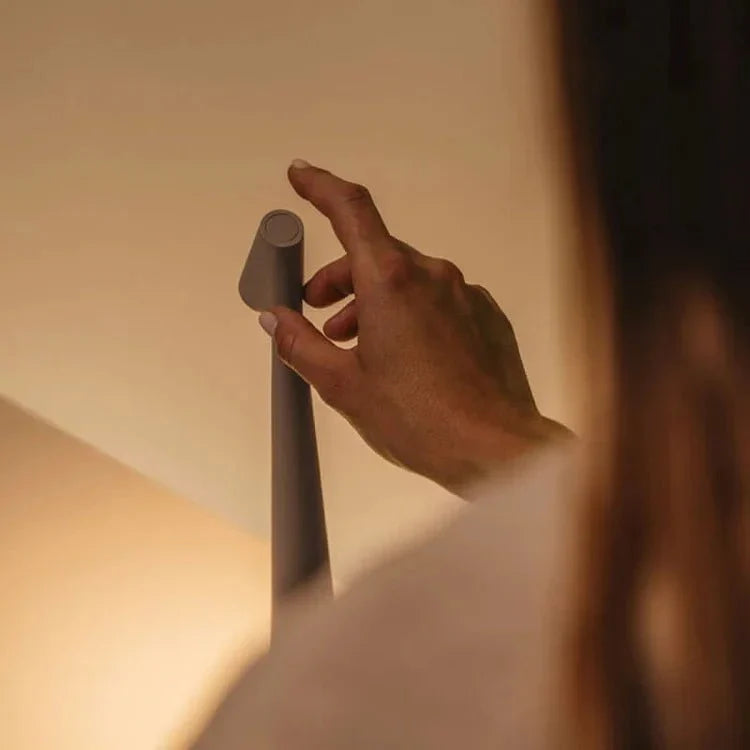 Modern LED Candle-Style Table Lamp – Dimmable & Wireless | Elegant Ambient Lighting