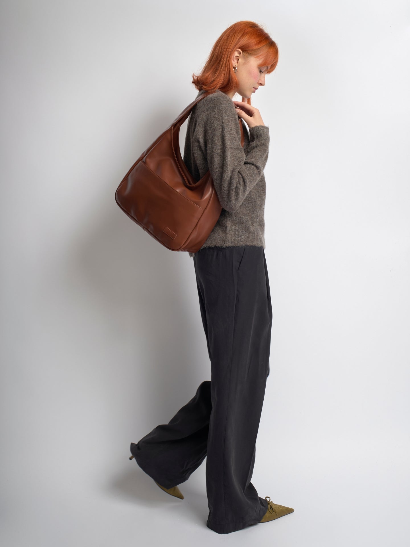 Minimalist Hobo Shoulder Bag – Vegan Leather