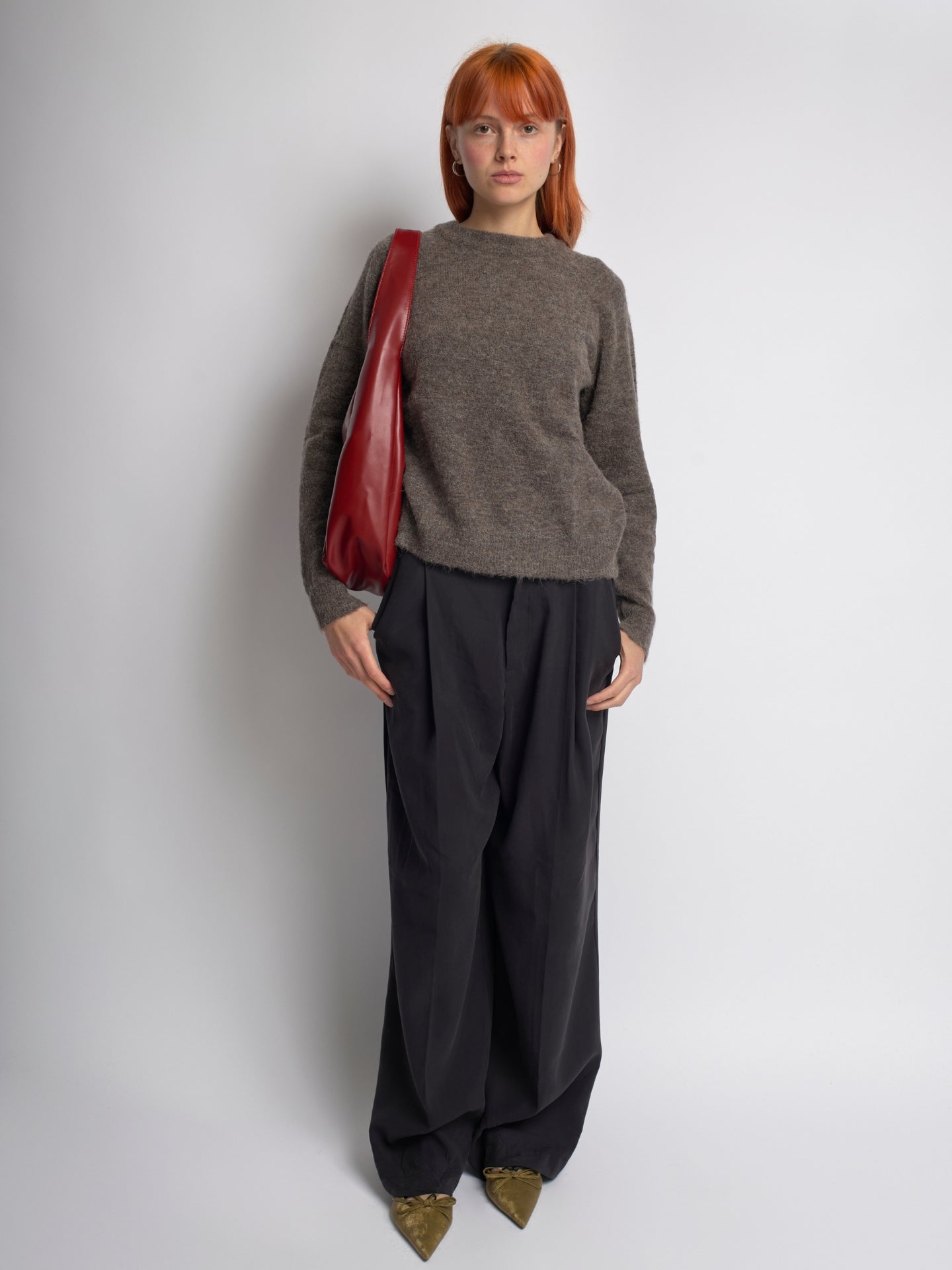 Minimalist Hobo Shoulder Bag – Vegan Leather