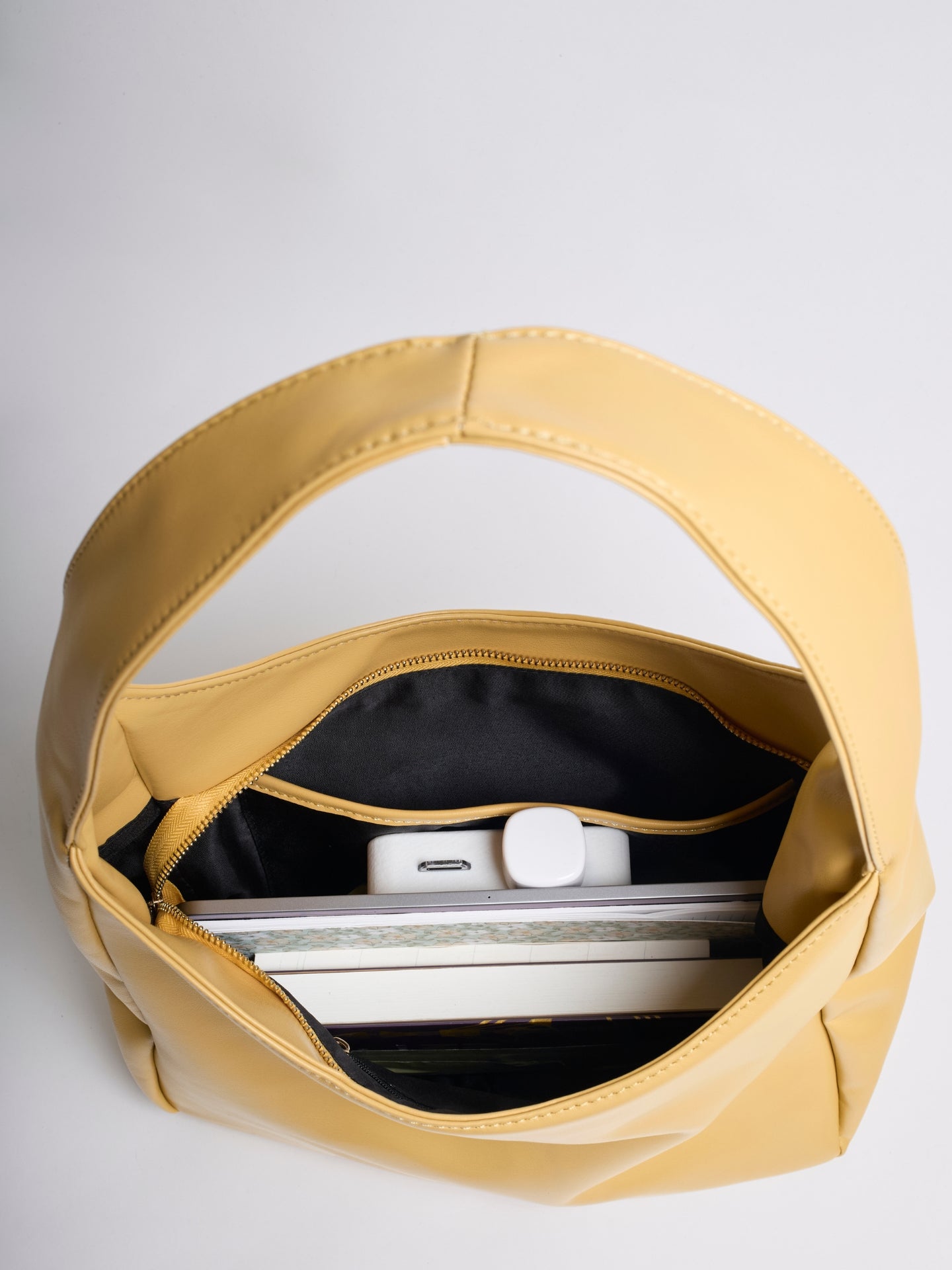 Minimalist Hobo Shoulder Bag – Vegan Leather
