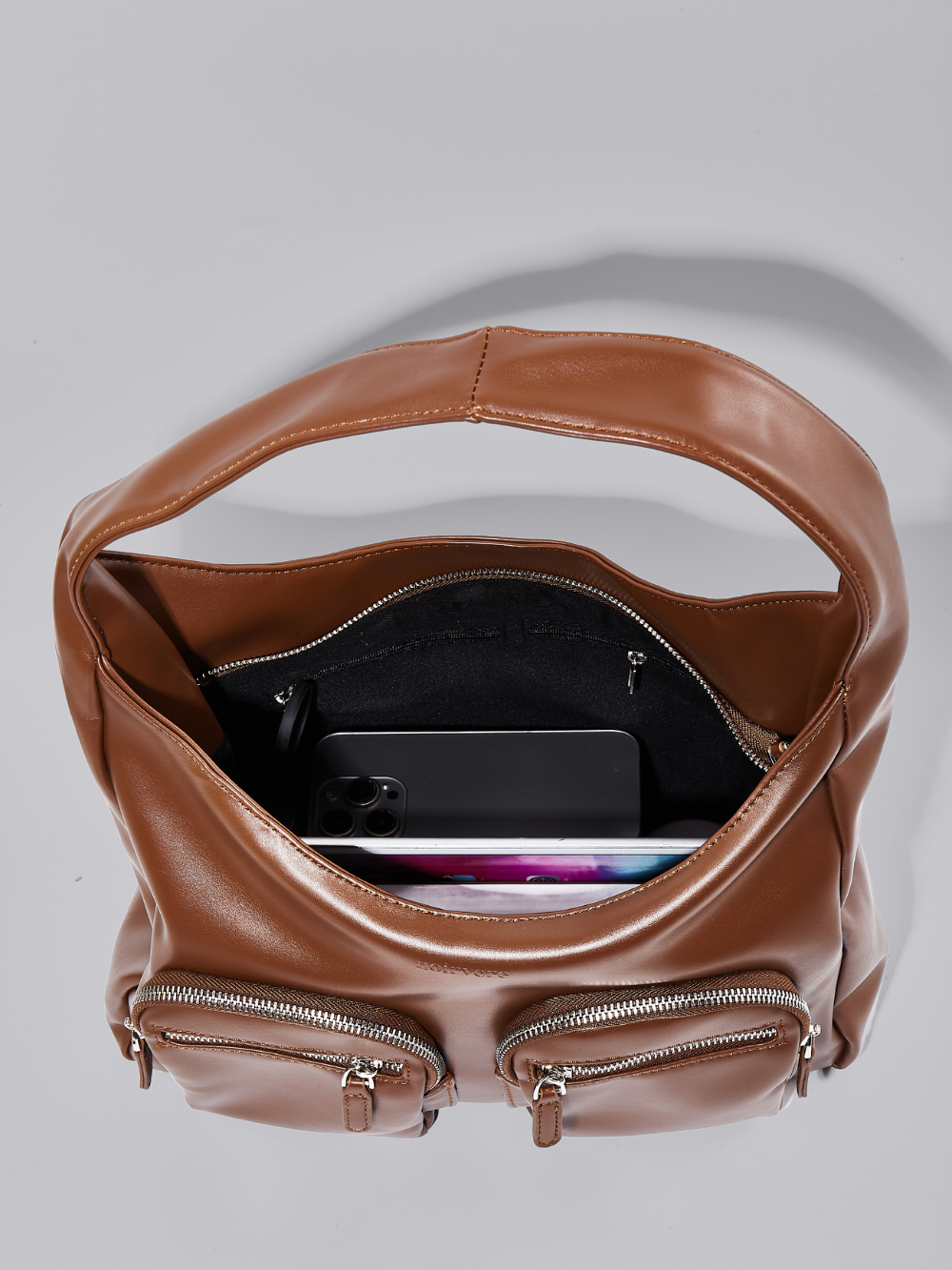 Modern Shoulder Bag with Front Pockets – Vegan Leather