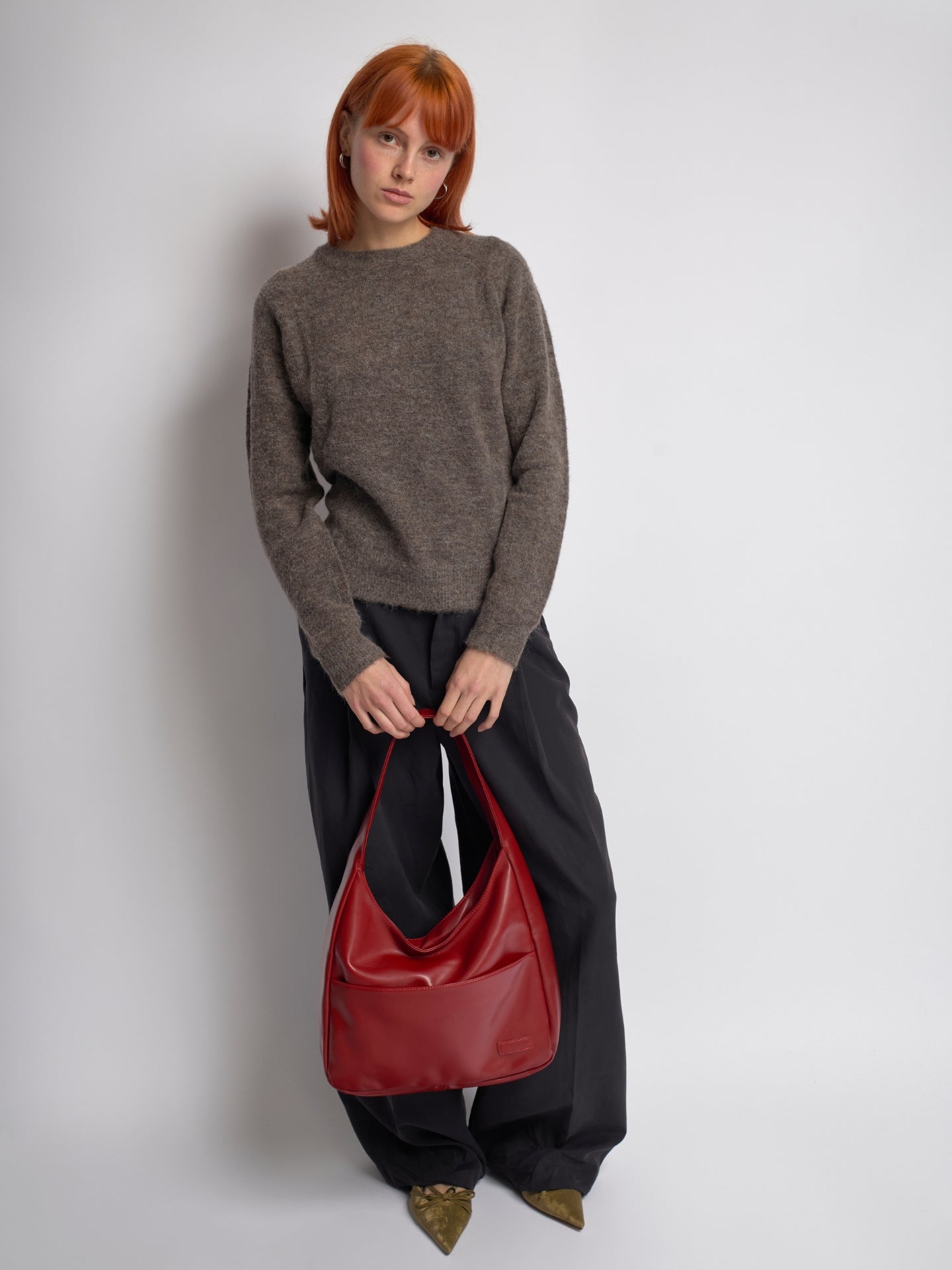 Minimalist Hobo Shoulder Bag – Vegan Leather