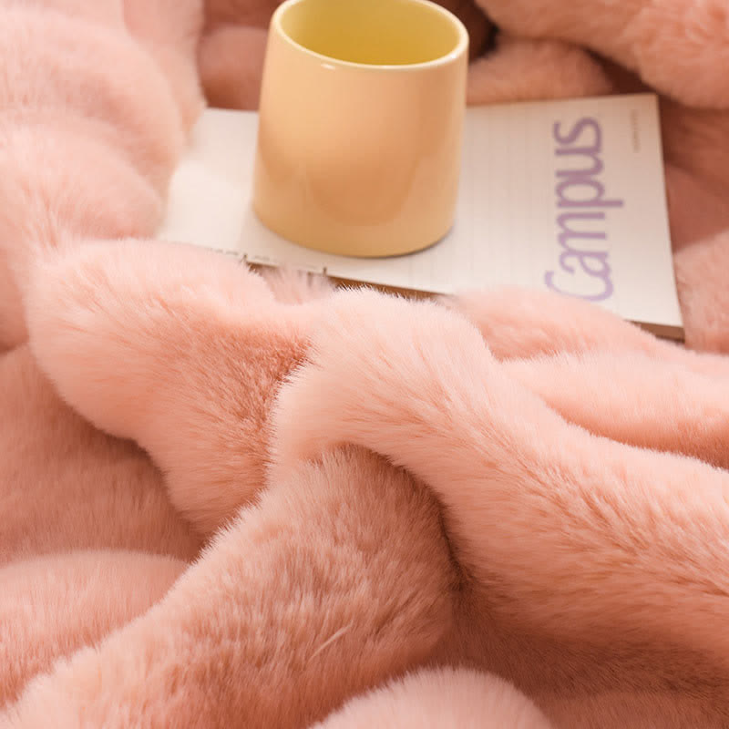Solid Color Plush Throw Blanket – Luxe Soft Fleece for Living Room & Bedroom Decor
