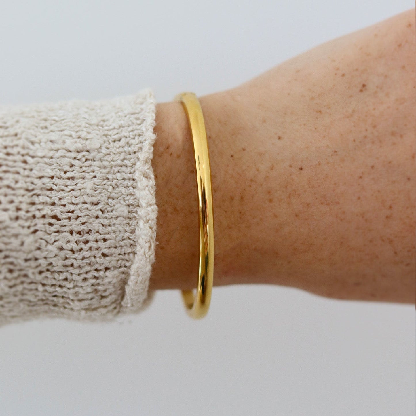 Minimalist Gold Bangle Bracelet Dainty Women’s Gold Bracelet Everyday Jewelry