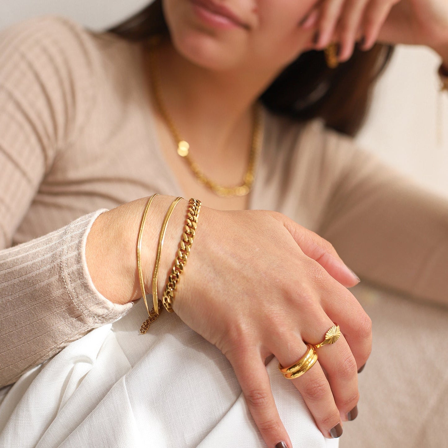 Gold Herringbone Bracelet – Adjustable Stainless Steel Chain for Women – Waterproof, Hypoallergenic, Elegant Everyday Jewelry