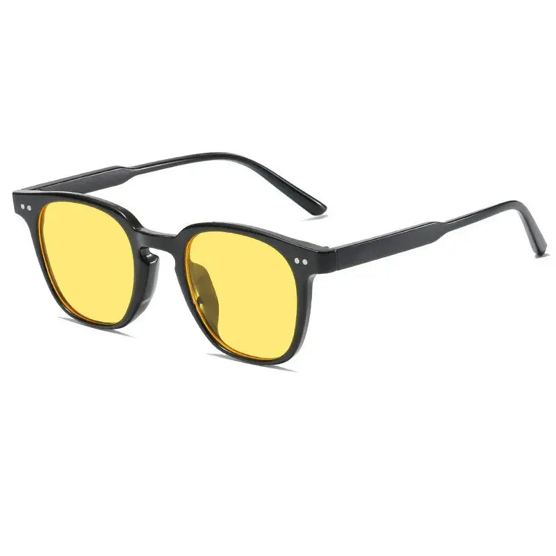 Unisex Polarized Sunglasses – UV400 Protection, Scratch-Resistant Lenses, Lightweight & Trendy Designs