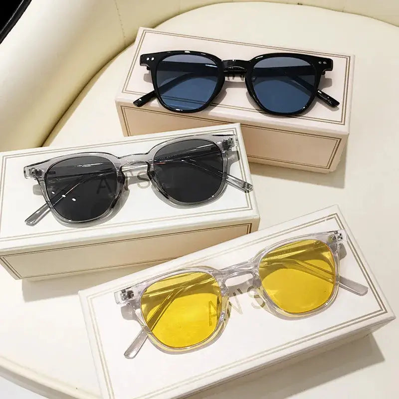 Unisex Polarized Sunglasses – UV400 Protection, Scratch-Resistant Lenses, Lightweight & Trendy Designs