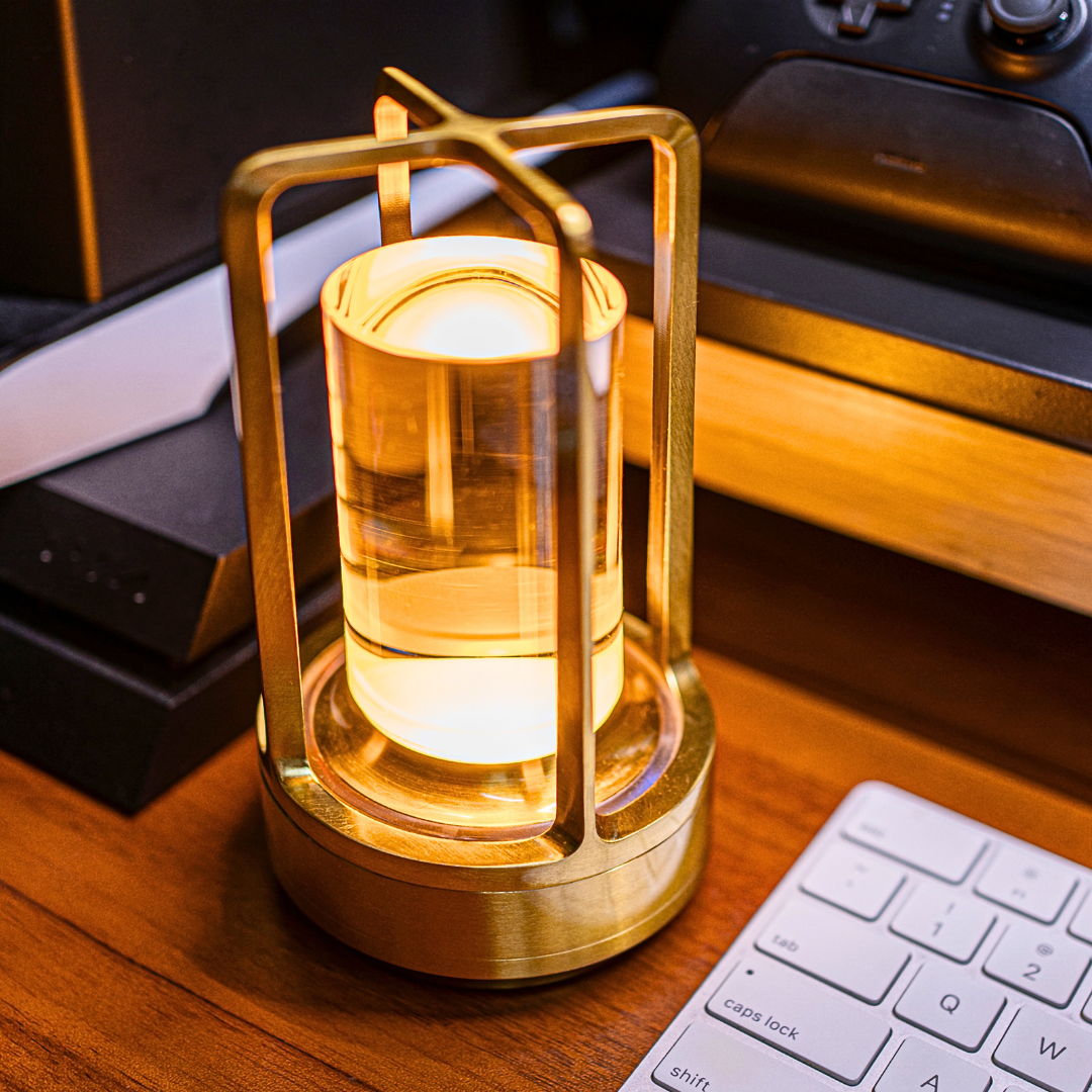 Vintage LED Table Lamp – Rechargeable, Dimmable Retro Design with Warm White Light