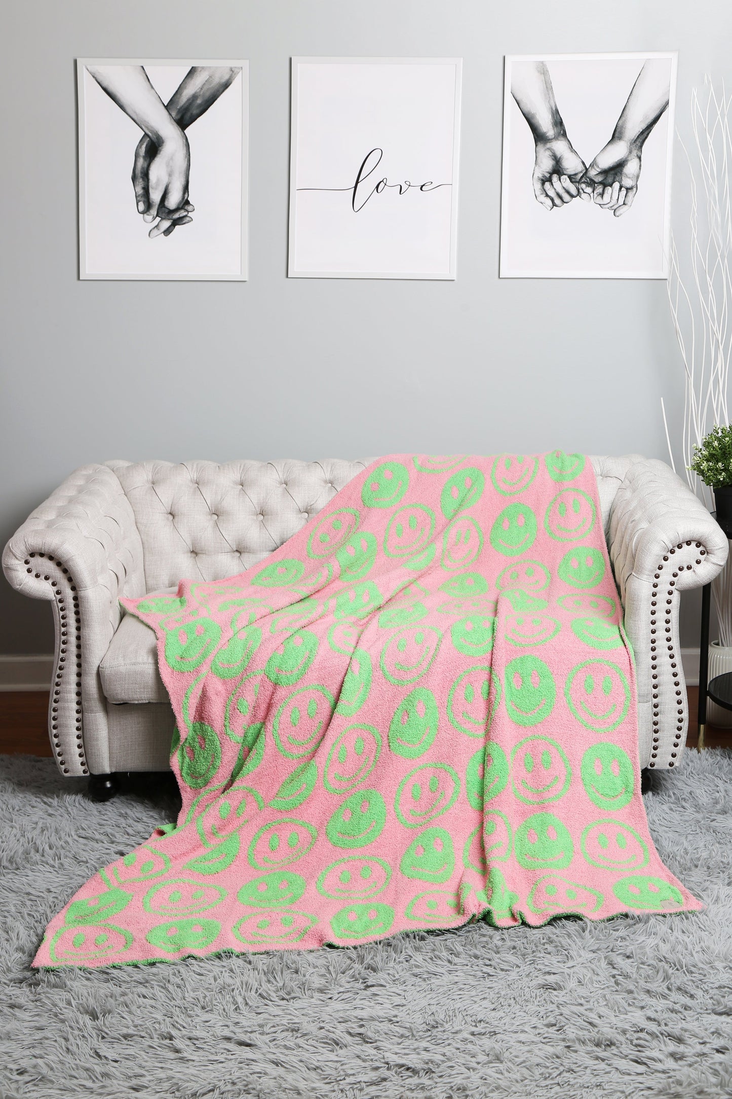 Mini Happy Face Luxe Fleece Throw Blanket – Ultra-Soft Polyester Microfiber, 130×150 cm, Cozy & Stylish Home Décor