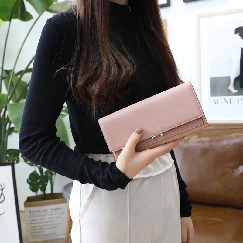 Luxe Women's Wallet – Premium Faux Leather, Multiple Card Slots, Smartphone Compartment, Secure Zipper Closure