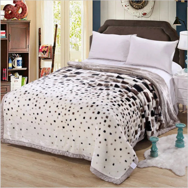 Luxury Floral Fleece Blanket – Ultra-Soft Warm Throw for Bed & Sofa