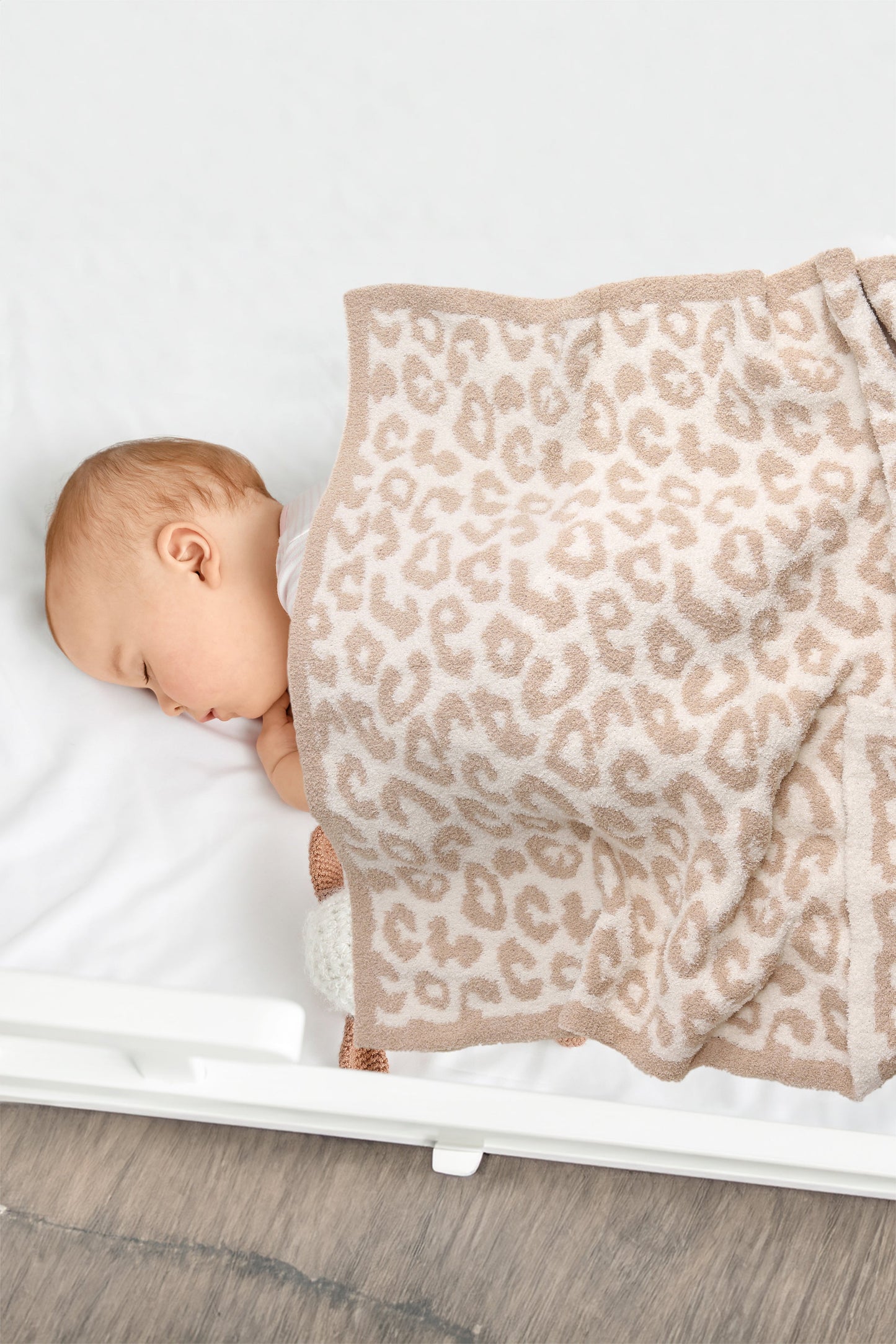 Soft Leopard Print Kids Fleece Blanket – Cozy Microfiber Throw for Nursery & Play