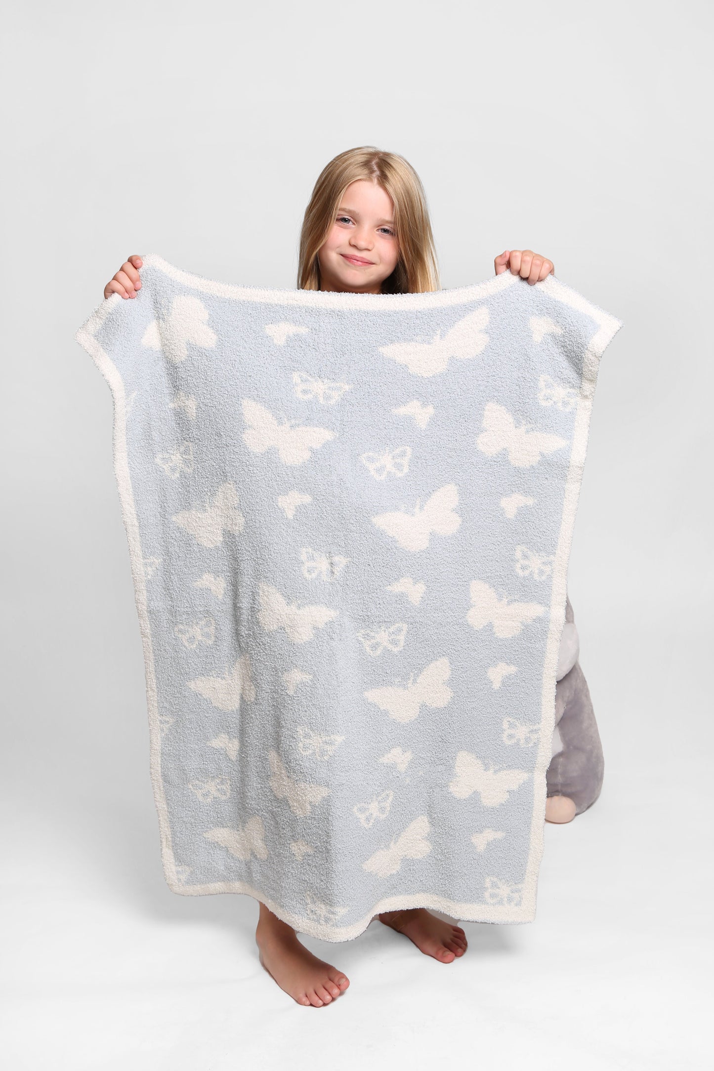 Kids Bee Print Microfiber Throw Blanket – Soft & Cozy 29” x 35” for Toddler Bedding & Nursery Décor