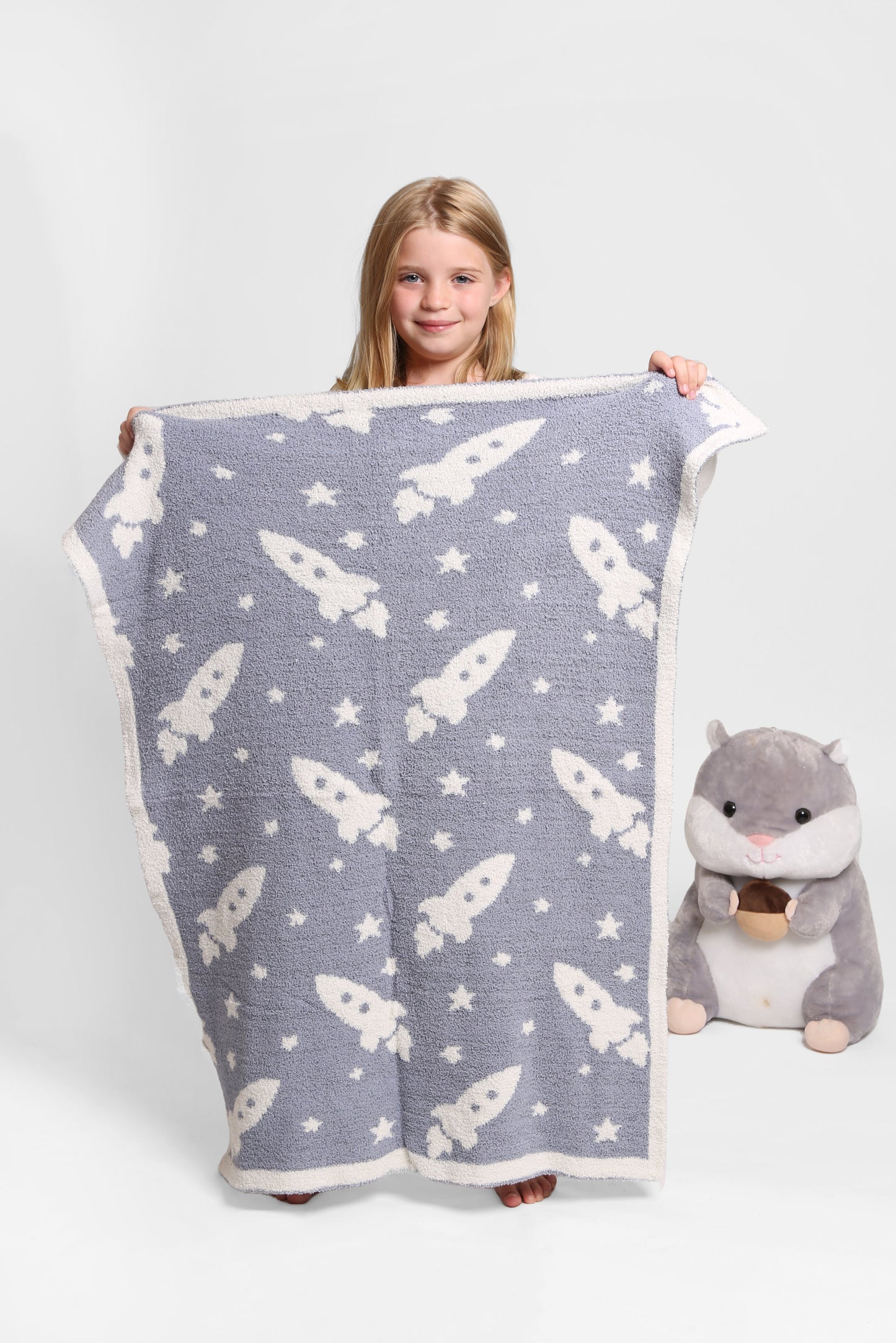 Kids Bee Print Microfiber Throw Blanket – Soft & Cozy 29” x 35” for Toddler Bedding & Nursery Décor