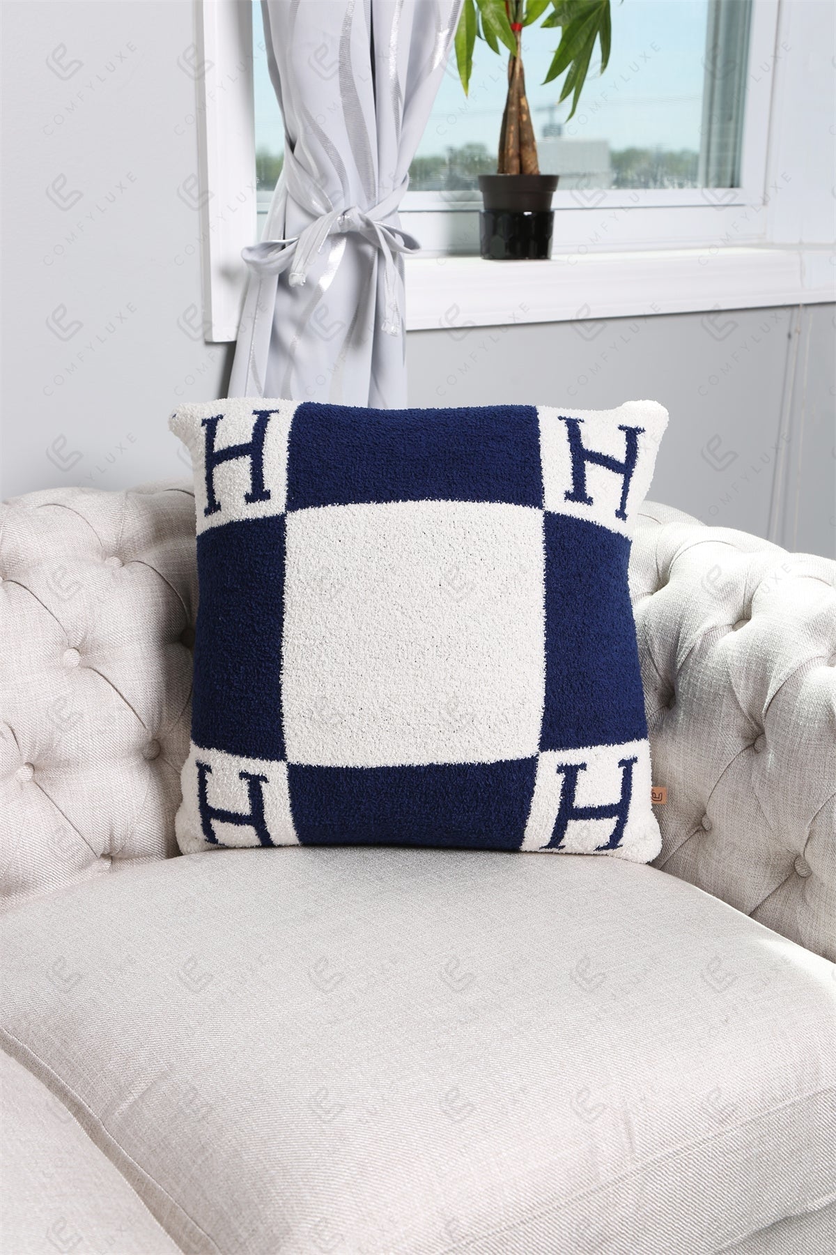 Luxurious Monogram Pillow Cover “H” – Elegant Decorative Cushion Case for Home Decor