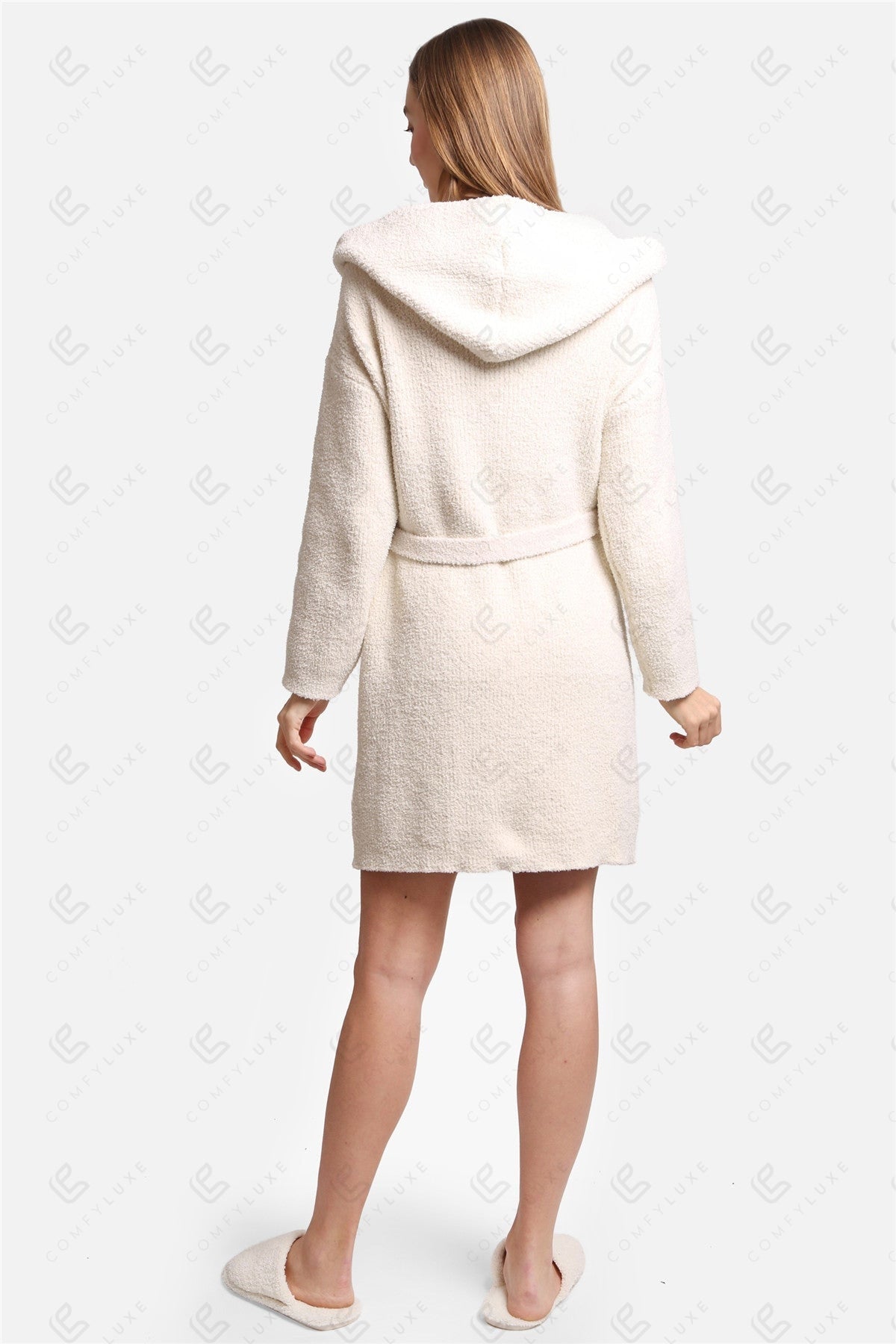 Luxurious Hooded Microfiber Bathrobe – Ultra-Soft, Lightweight Spa Robe with Front Pockets & Adjustable Belt