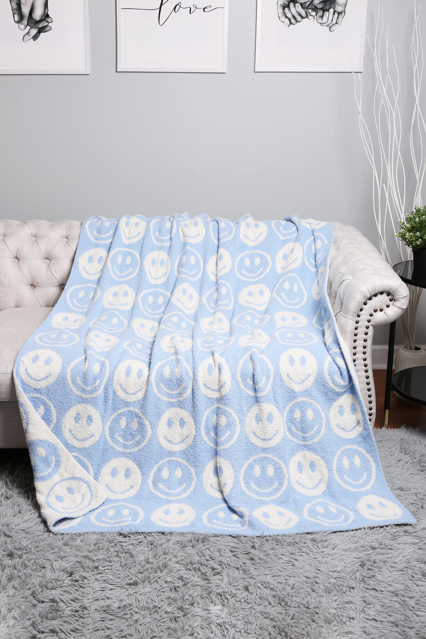 Mini Happy Face Luxe Fleece Throw Blanket – Ultra-Soft Polyester Microfiber, 130×150 cm, Cozy & Stylish Home Décor