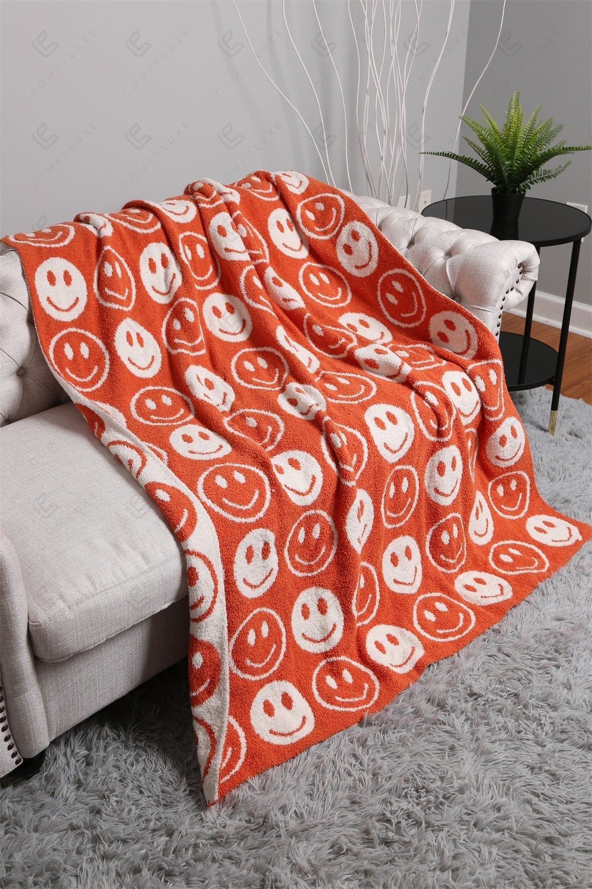 Mini Happy Face Luxe Fleece Throw Blanket – Ultra-Soft Polyester Microfiber, 130×150 cm, Cozy & Stylish Home Décor