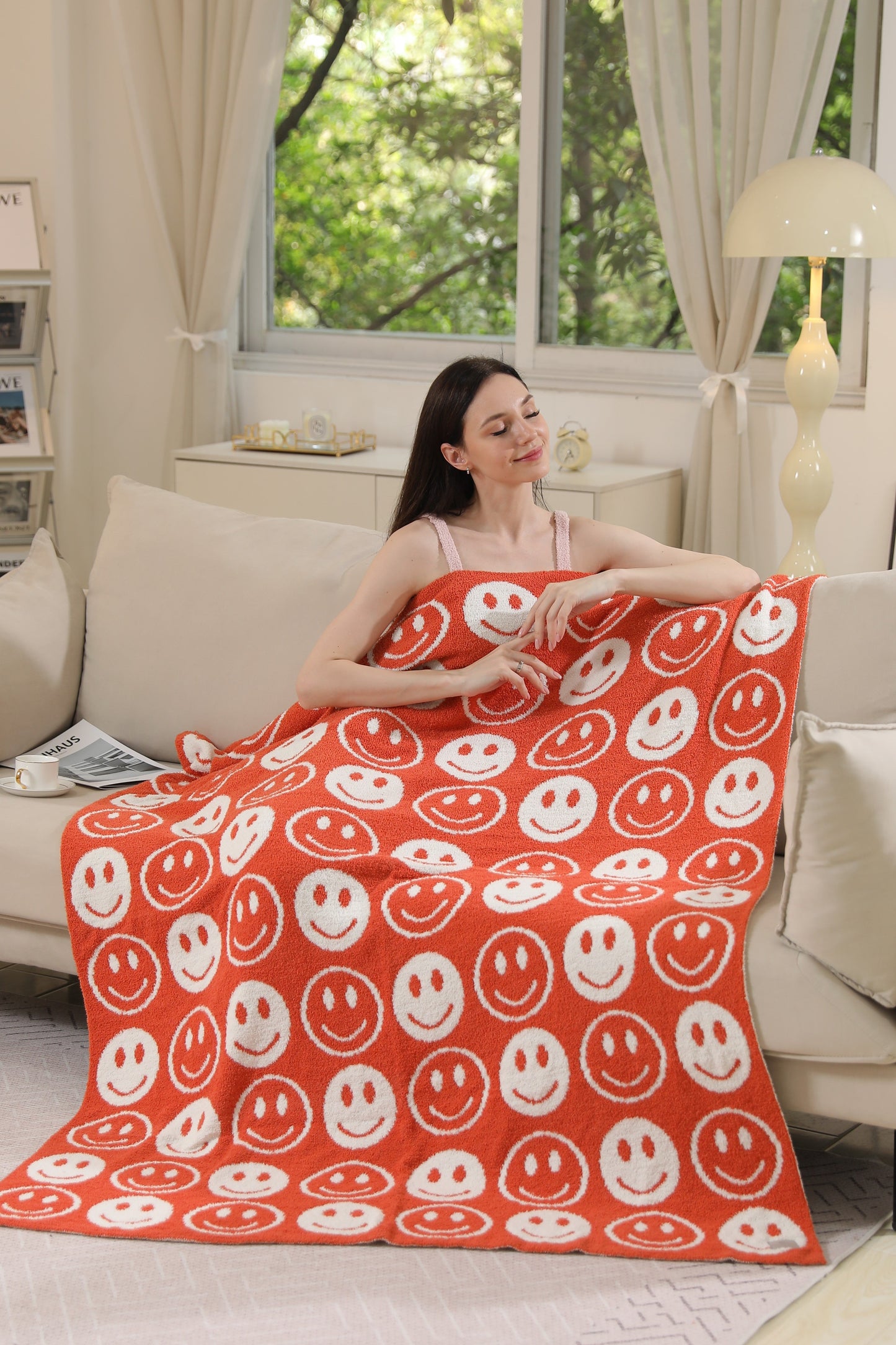 Mini Happy Face Luxe Fleece Throw Blanket – Ultra-Soft Polyester Microfiber, 130×150 cm, Cozy & Stylish Home Décor