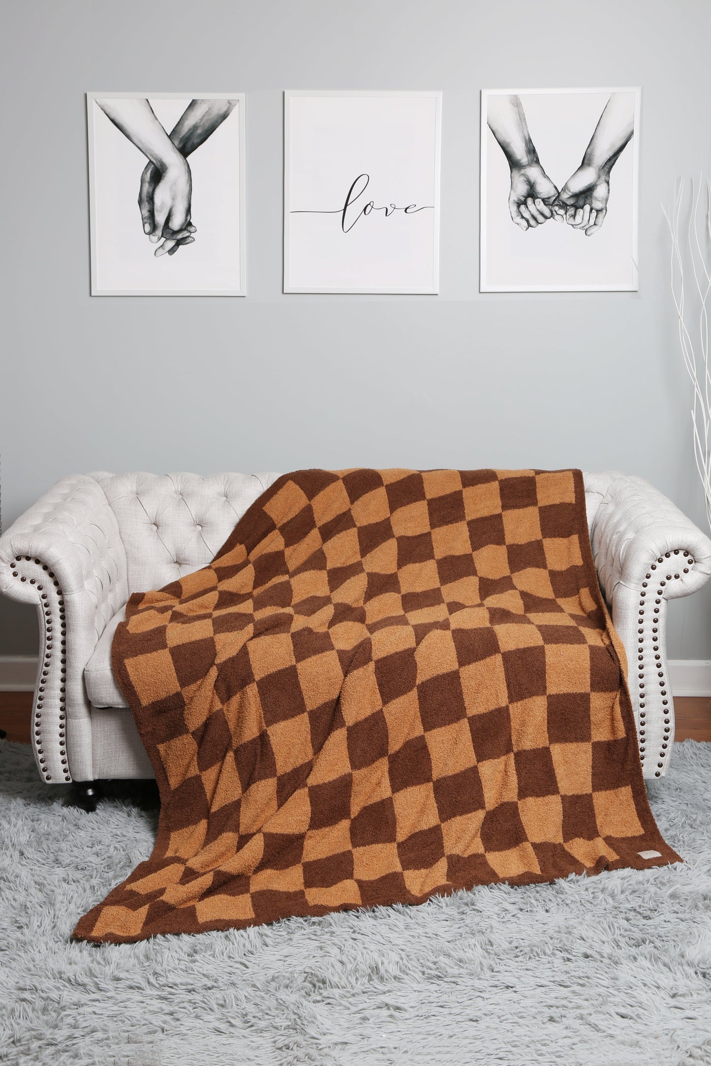 Luxurious Checkered Fleece Throw Blanket – Soft Plaid Microfiber, Machine Washable