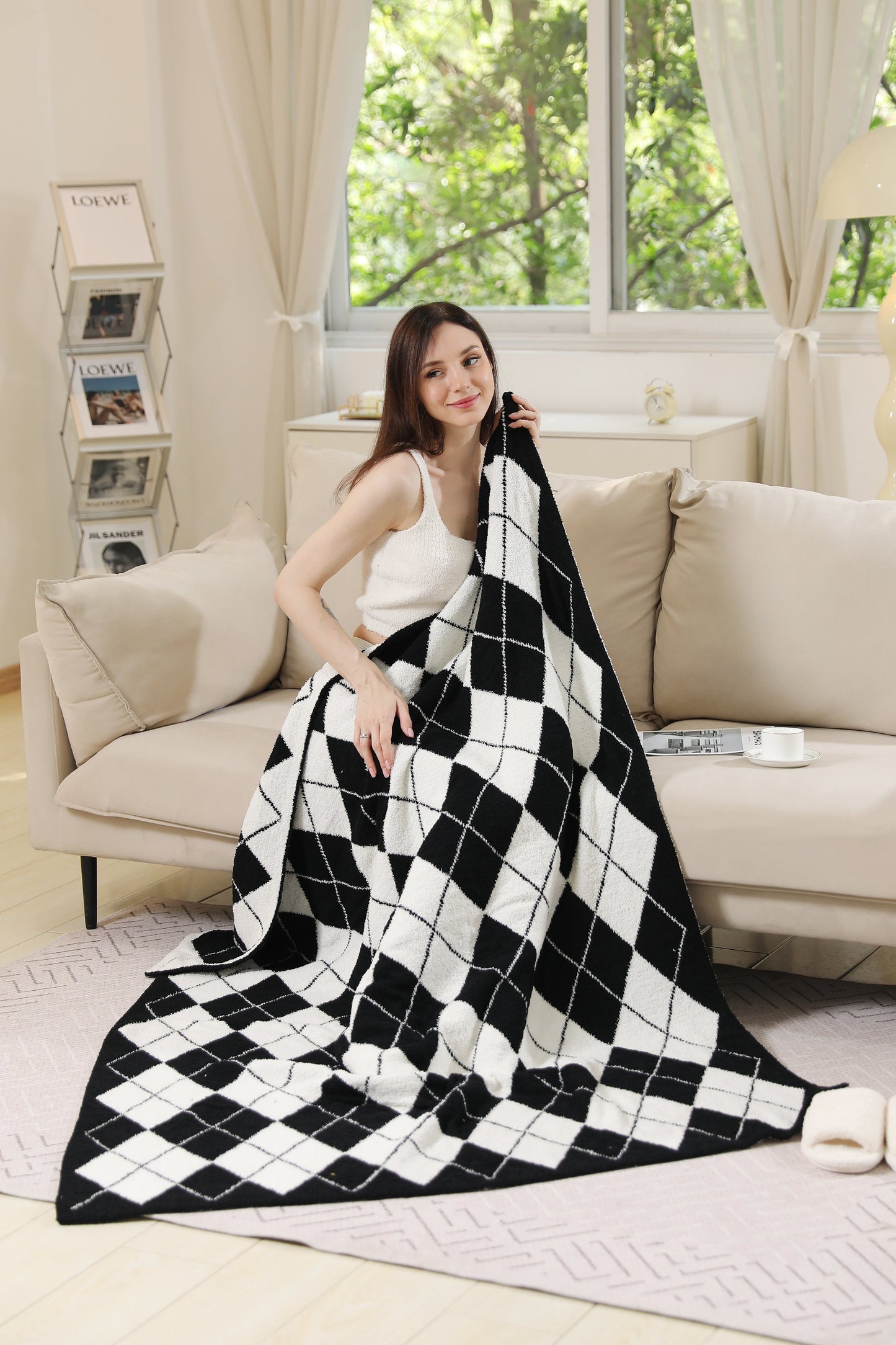 Luxe Argyle Plaid Throw Blanket – Ultra-Soft Microfiber Home Decor Accent (50” x 60”) – Beige, Black, Blue, Gray, Pink/Green, Red