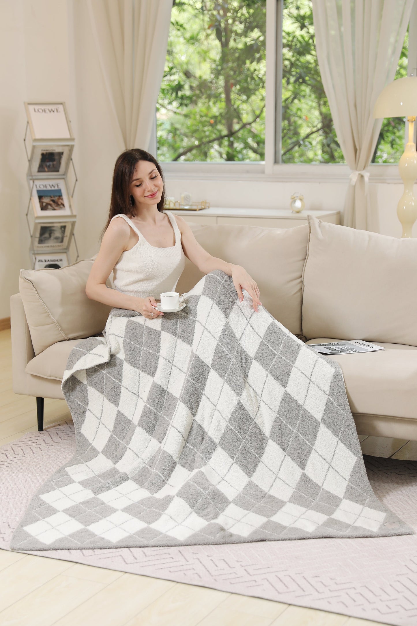 Luxe Argyle Plaid Throw Blanket – Ultra-Soft Microfiber Home Decor Accent (50” x 60”) – Beige, Black, Blue, Gray, Pink/Green, Red