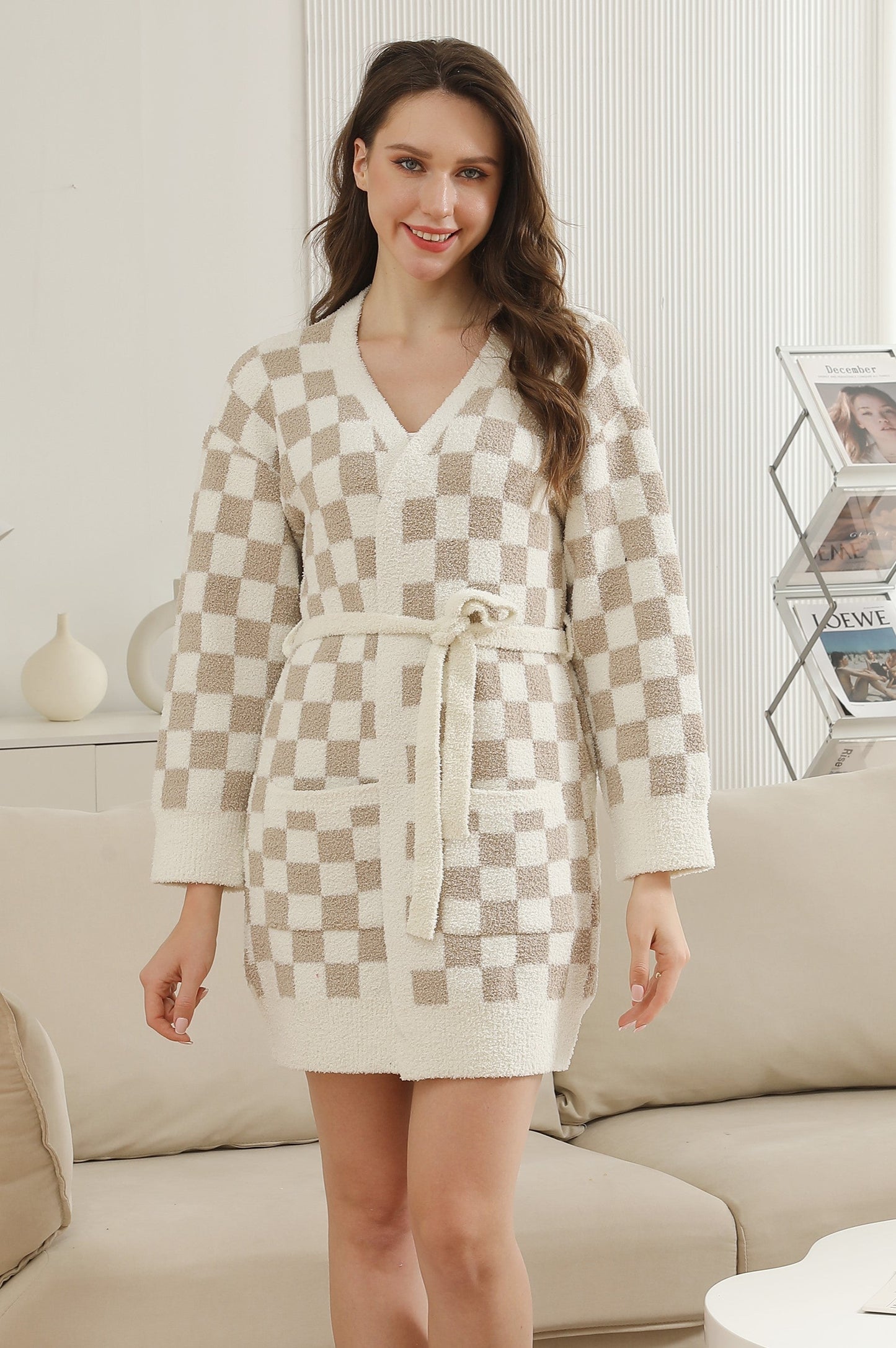 Soft Microfiber Plaid Bathrobe for Women – Cozy Lounge Robe with Pockets & Detachable Belt – Available in Beige, Fuchsia, Grey, Pink, Sage Green