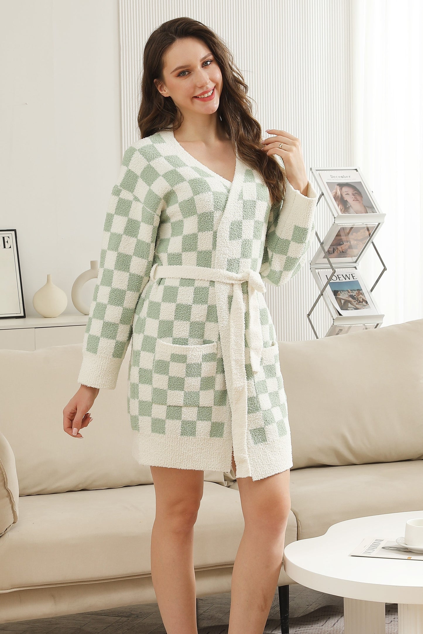 Soft Microfiber Plaid Bathrobe for Women – Cozy Lounge Robe with Pockets & Detachable Belt – Available in Beige, Fuchsia, Grey, Pink, Sage Green