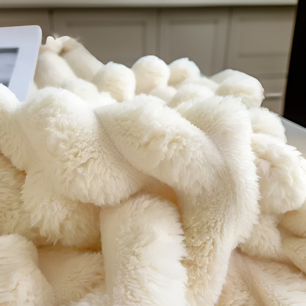 Ultra Soft Cozy Fleece Blanket – Warm Throw for Sofa, Bed & Living Room