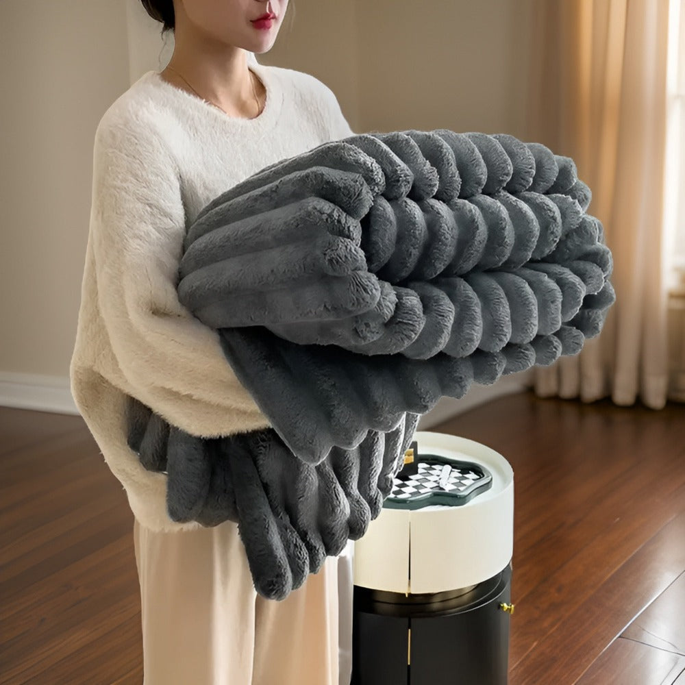 Ultra Soft Cozy Fleece Blanket – Warm Throw for Sofa, Bed & Living Room