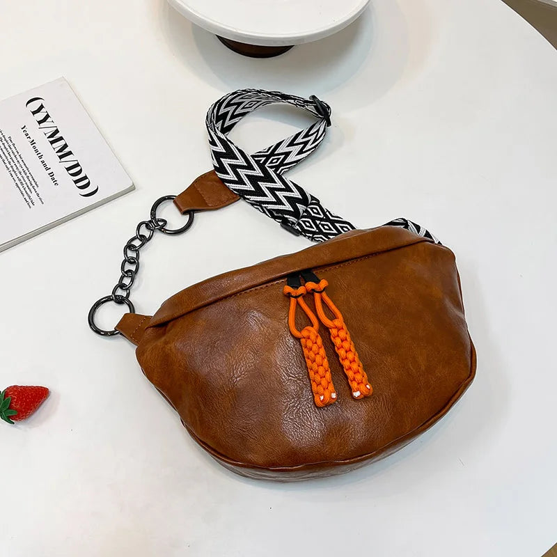 Trendy Faux Leather Crossbody Bag with Chain Strap – Stylish Women's Hip Bag for Daily Use