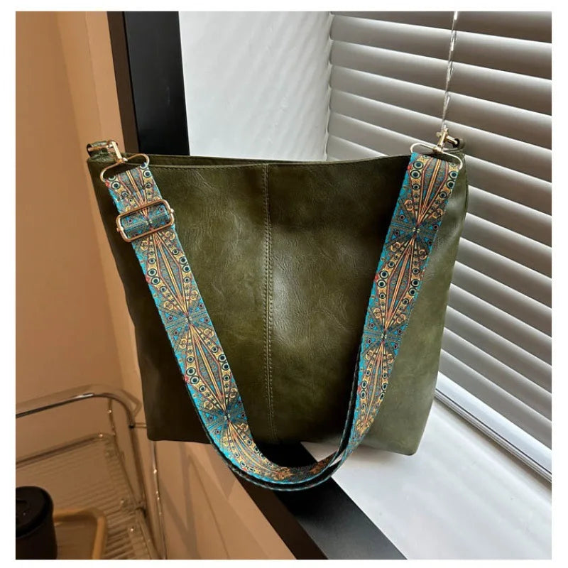Stylish Brown Handbag with Wide Shoulder Strap – Spacious & Elegant