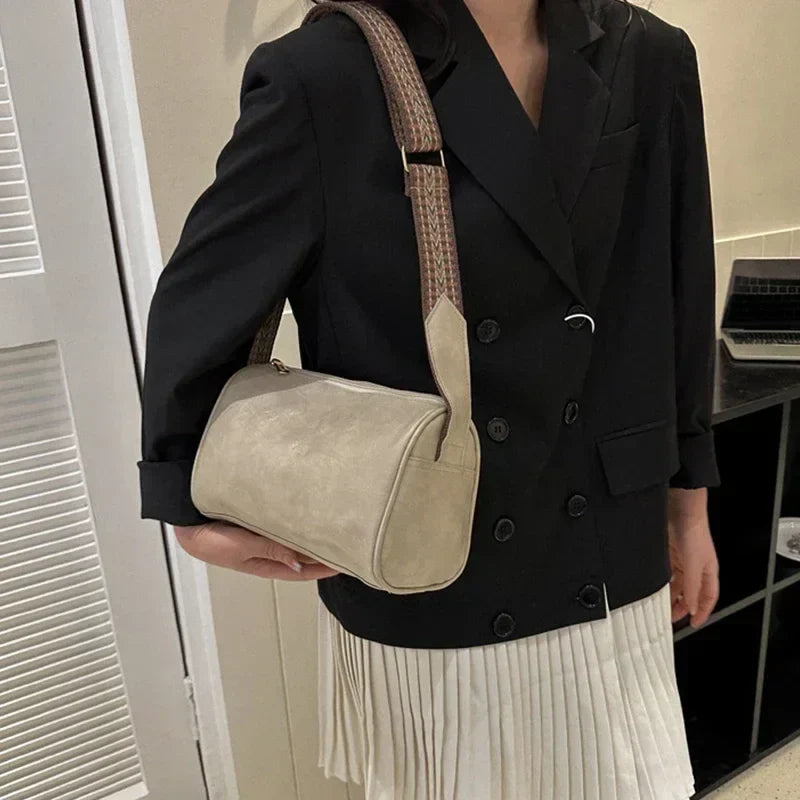 Stylish Leather Shoulder Bag with Braided Strap – Durable, Comfortable, and Spacious